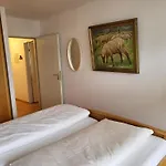 41 Im Haus Anna